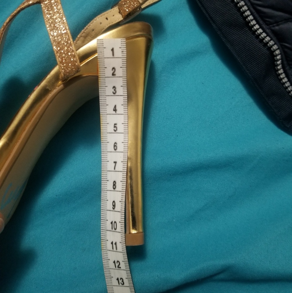 Heels - Picture 5 of 8